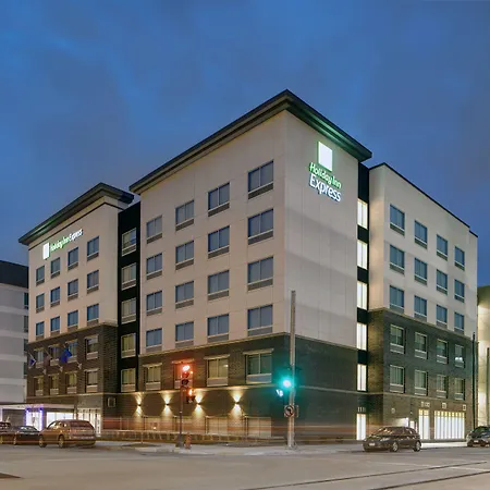 Holiday Inn Express - Milwaukee Downtown By Ihg-2